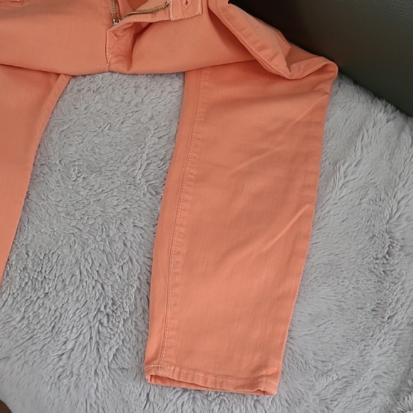 Peach Jeans for Women - Picture 5 of 7